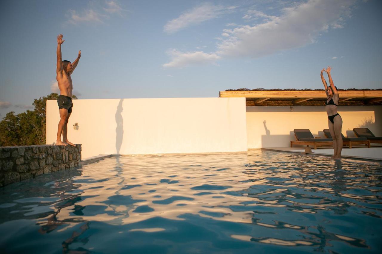 Alio Naxos Luxury Suites Agios Georgios  Room photo