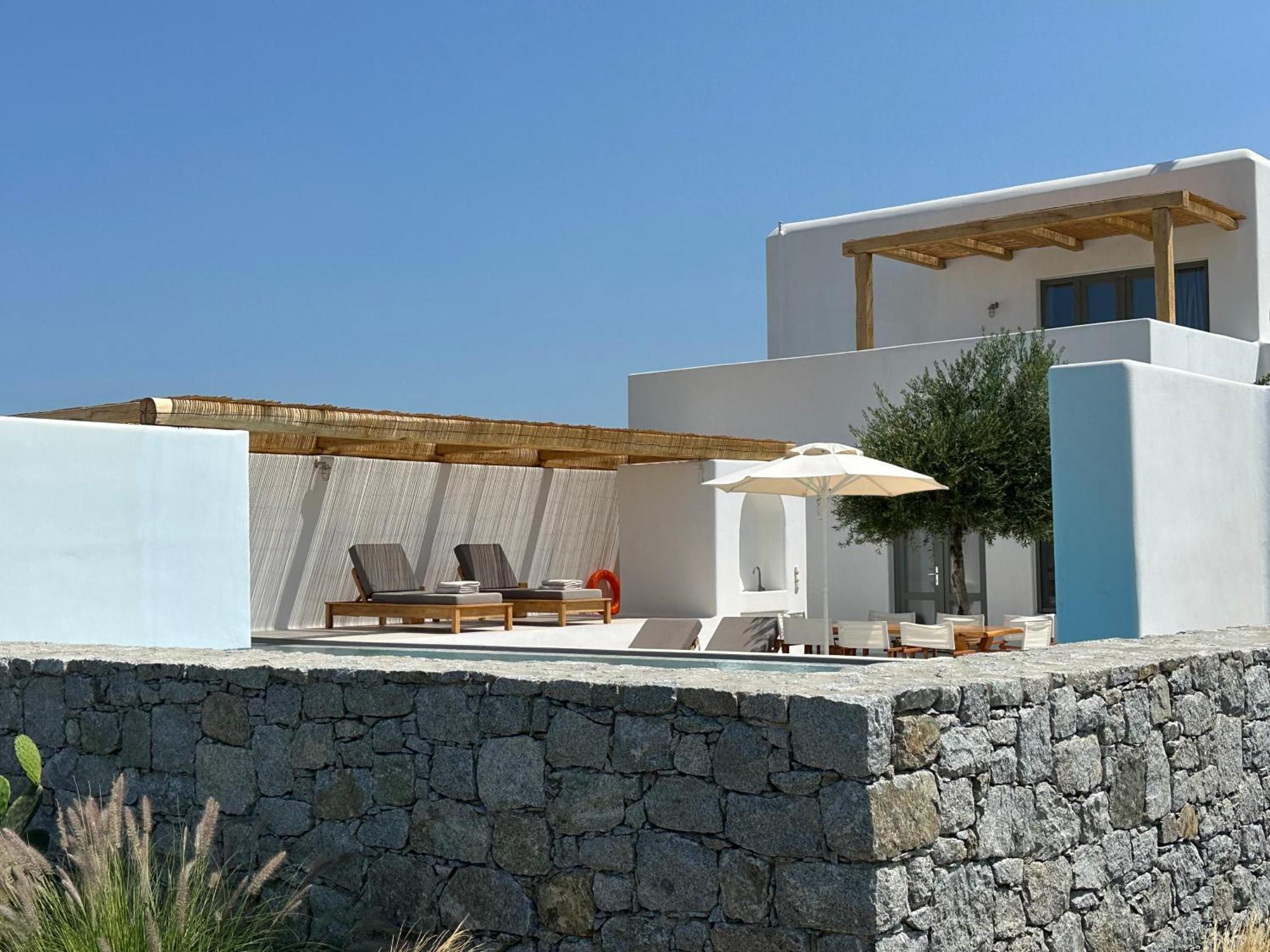 Alio Naxos Luxury Suites Agios Georgios  Exterior photo