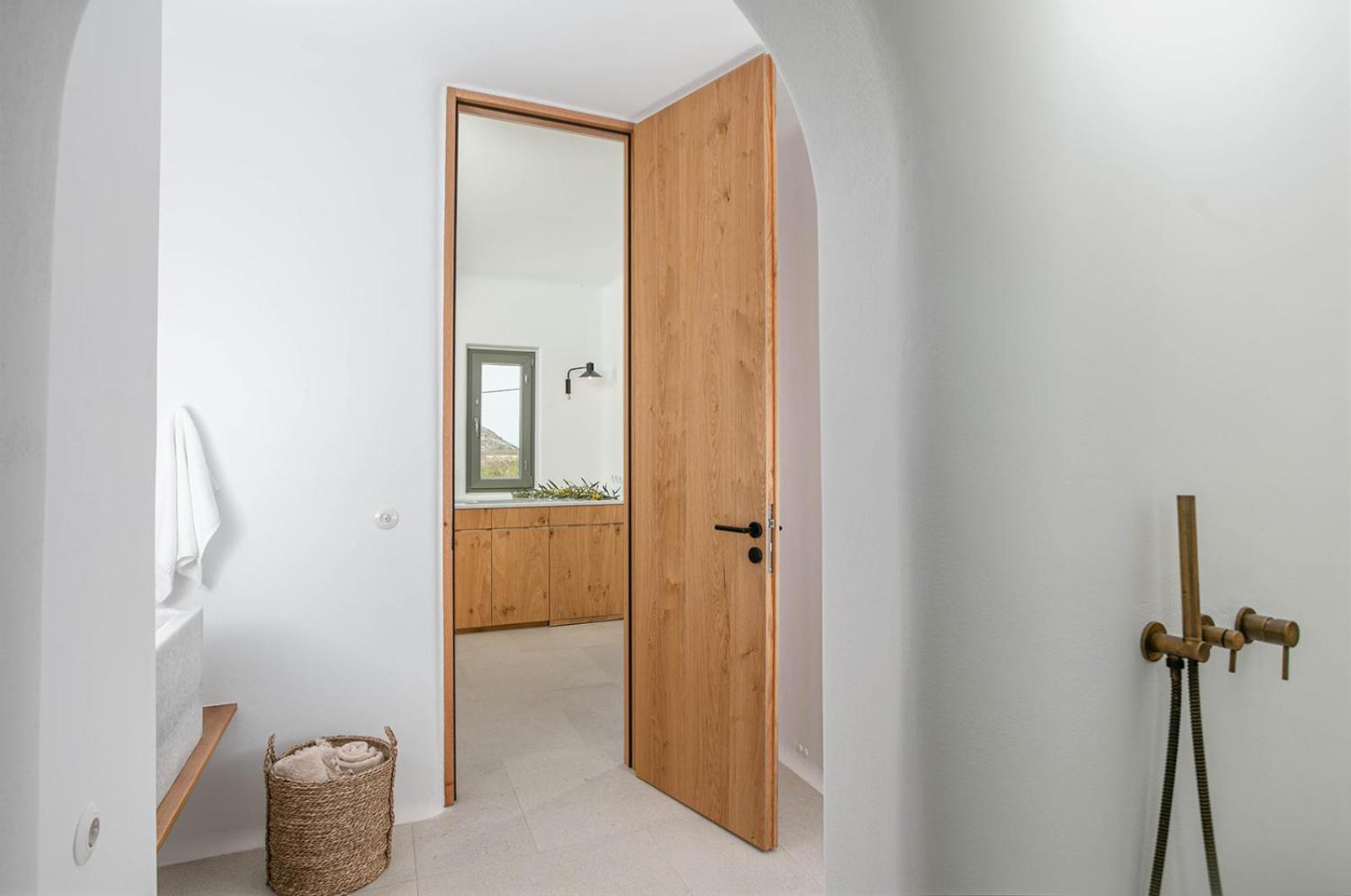 Alio Naxos Luxury Suites Agios Georgios  Room photo