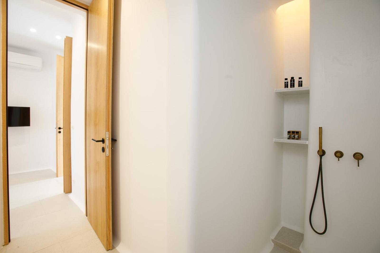 Alio Naxos Luxury Suites Agios Georgios  Room photo