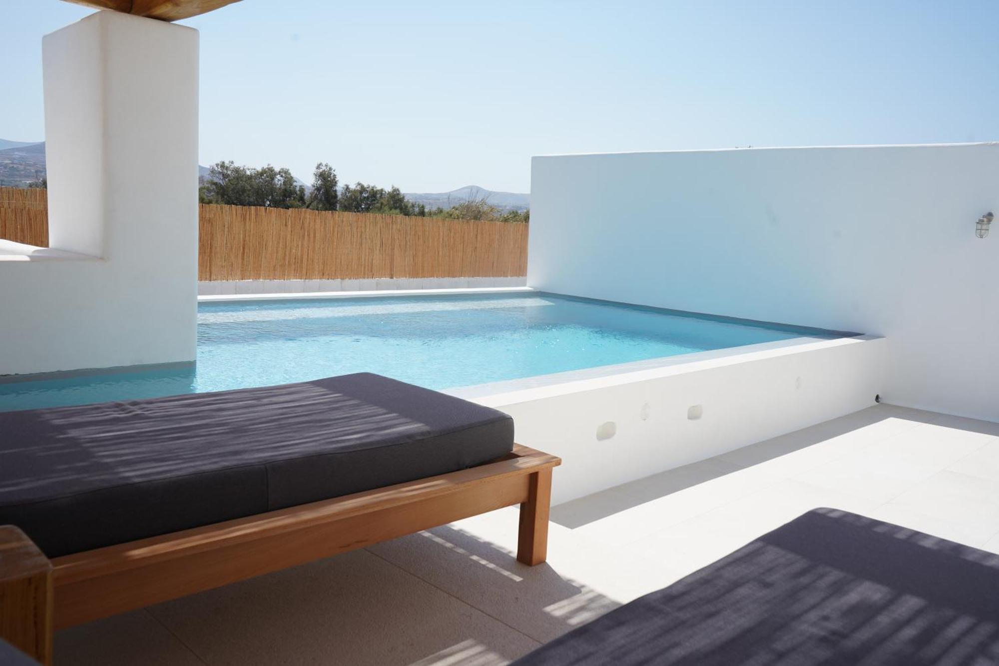 Alio Naxos Luxury Suites Agios Georgios  Room photo