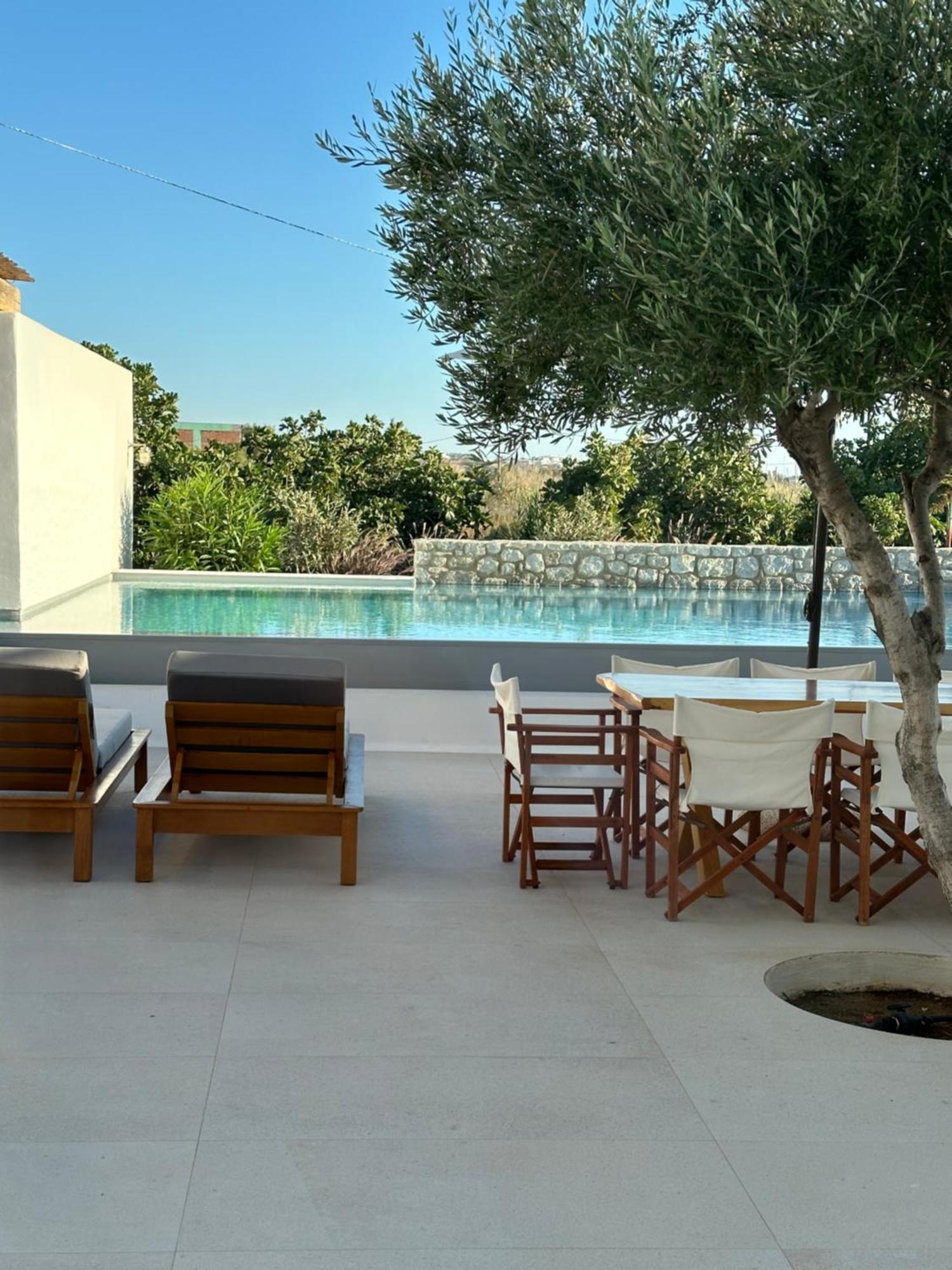 Alio Naxos Luxury Suites Agios Georgios  Exterior photo